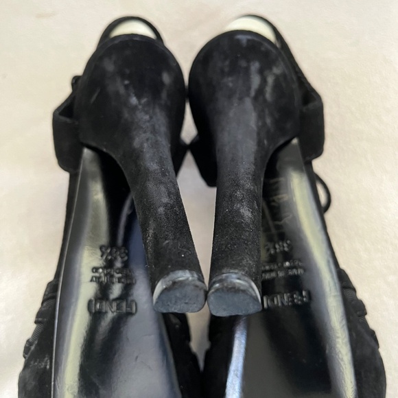 Fendi Black Leather Platform Sandals.  Size 38.5 US 8.5 - Picture 12 of 14